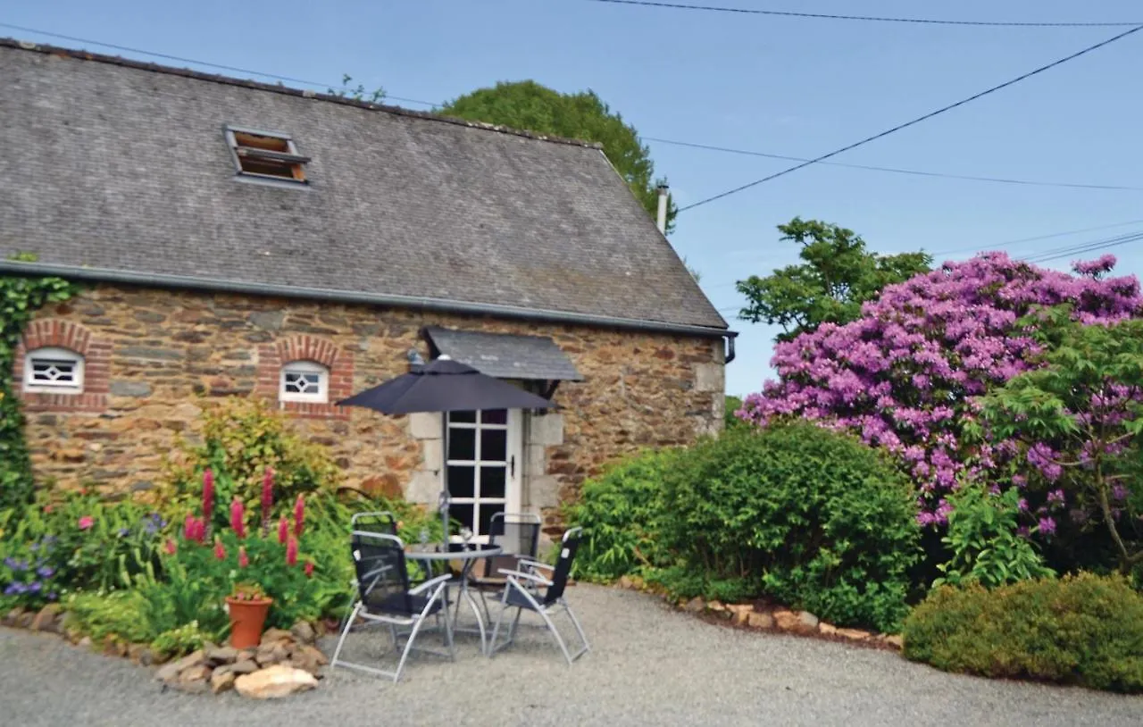 Amazing Home In Callac De Bretagne With Kitchen